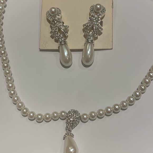 GORGEOUS VINTAGE VENDOME/CORO SET - Picture 4 of 10